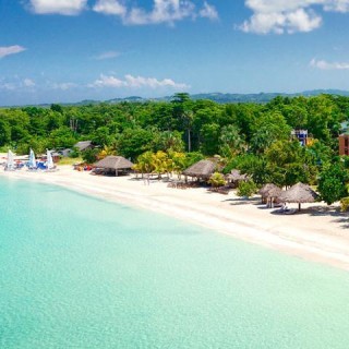 Giamaica, la spiaggia bianca di Negril