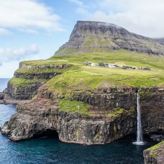 Isole Faroe, scogliera
