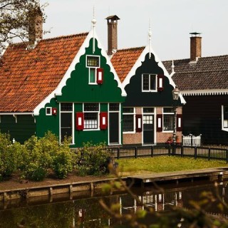 Olanda, case sul fiume