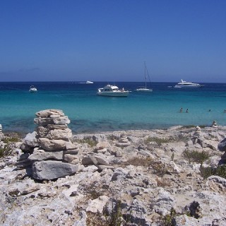 Formentera, Trocador e Platja de LLevant - Foto di Zavijavah - Opera propria, CC BY-SA 3.0, https://commons.wikimedia.org/w/index.php?curid=11324753